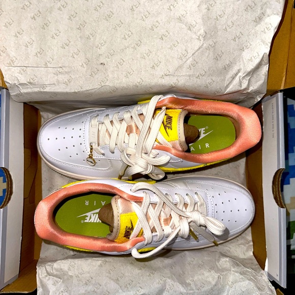 Mama Nike Air Force 1 - Picture 3 of 6